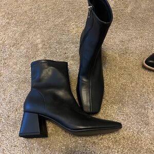 Women’s size 8.5 boots